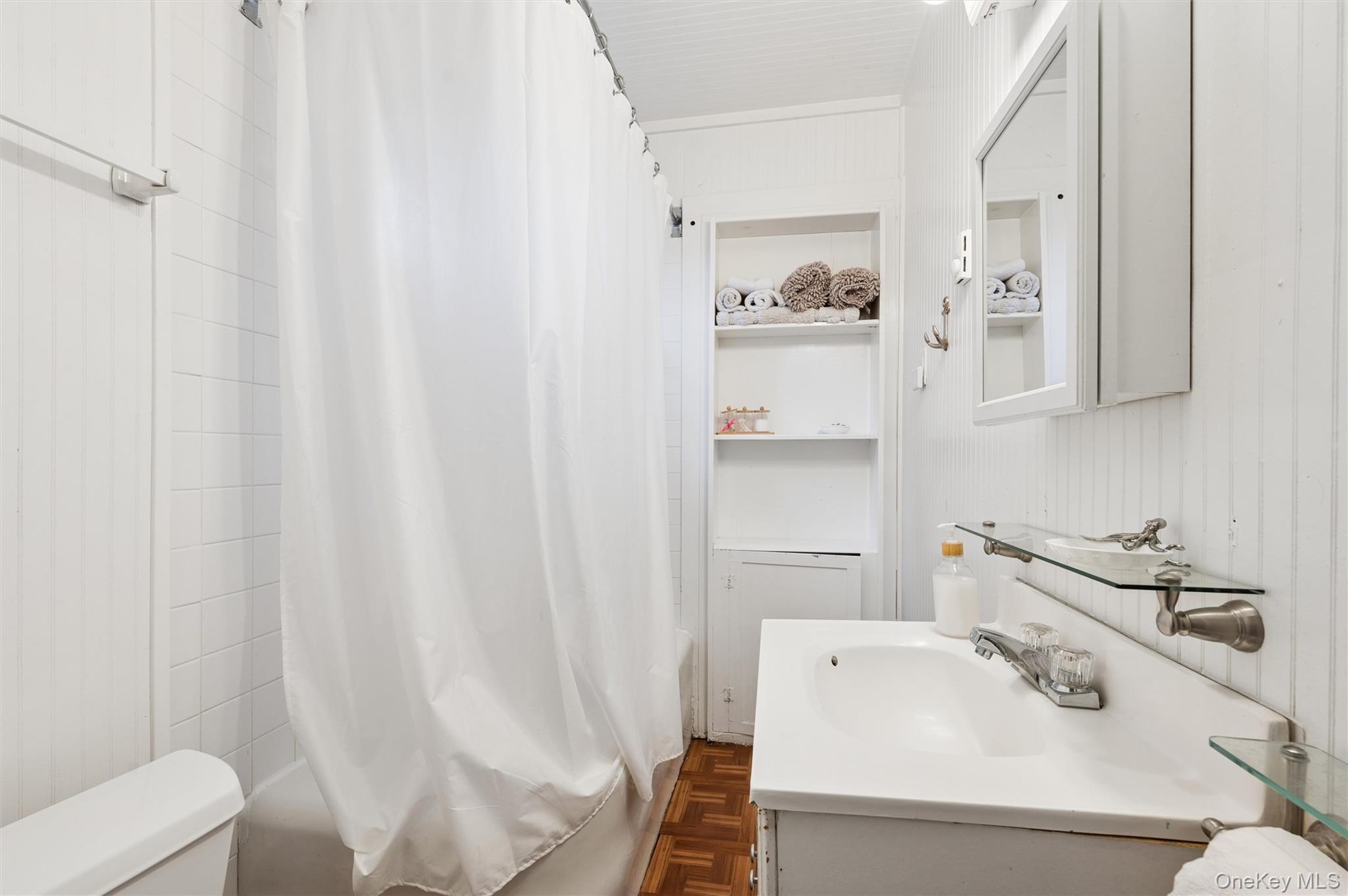 6 Private Row Property Photo 11