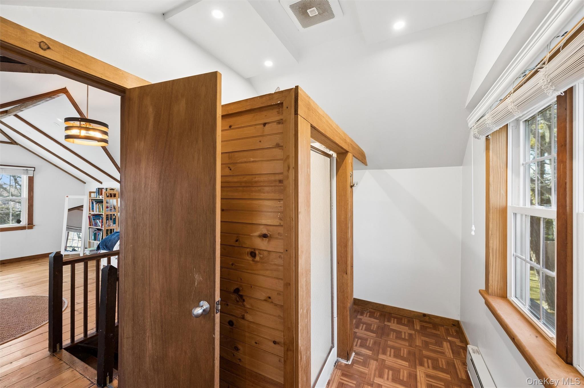 6 Private Row Property Photo 13
