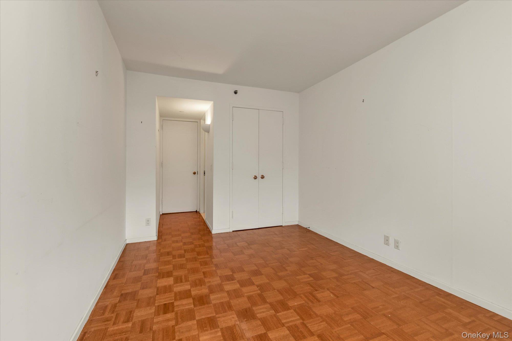 100 Hilton Avenue M3 Property Photo 8