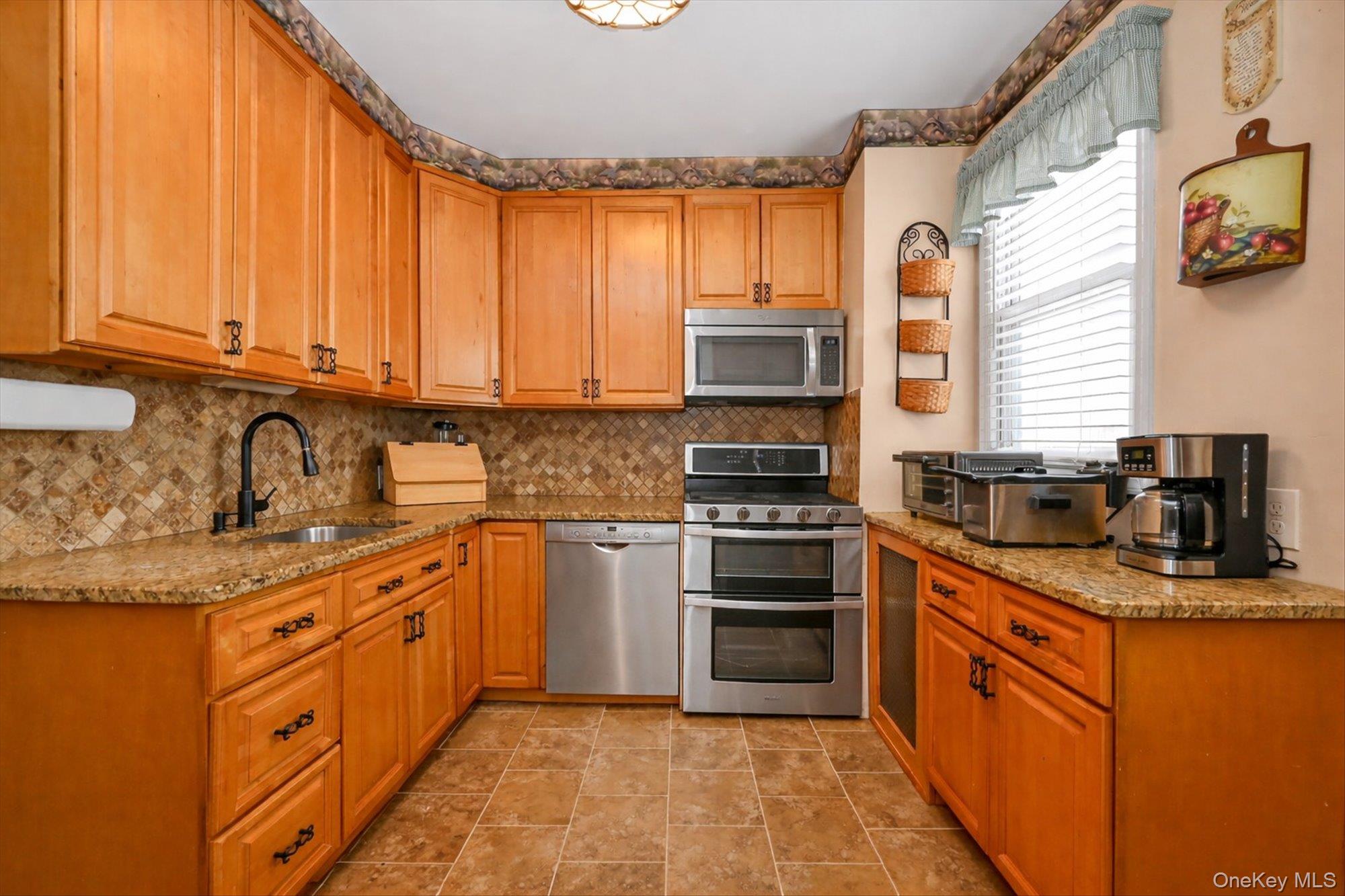 78-33 64th Street Property Photo 6