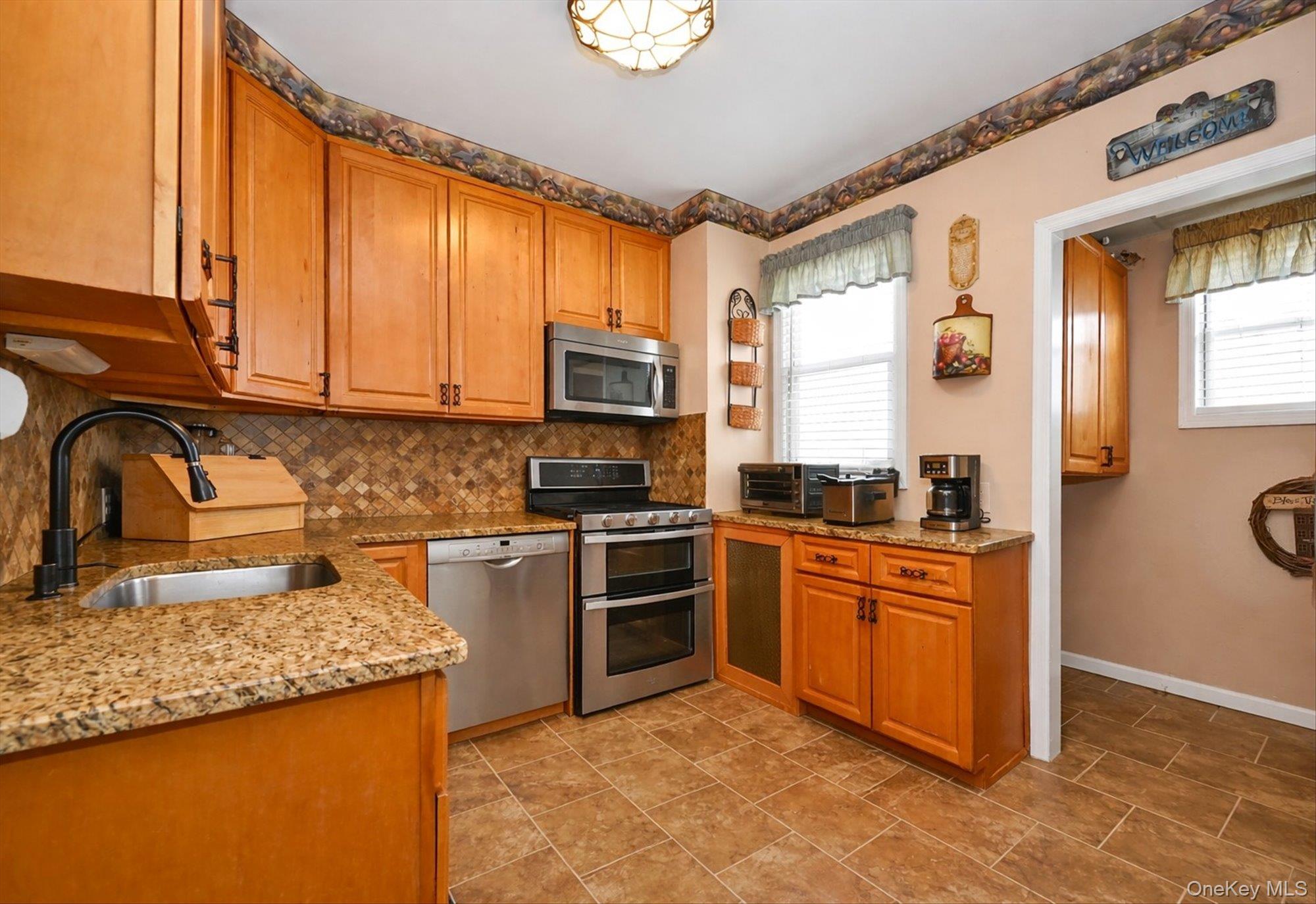 78-33 64th Street Property Photo 7