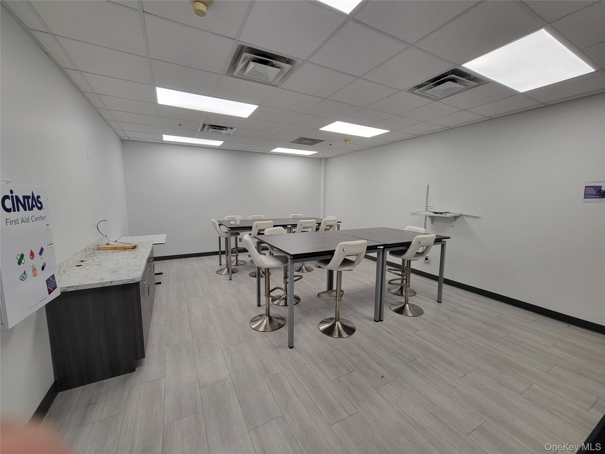 900 Corporate Boulevard Rte17k Property Photo 14