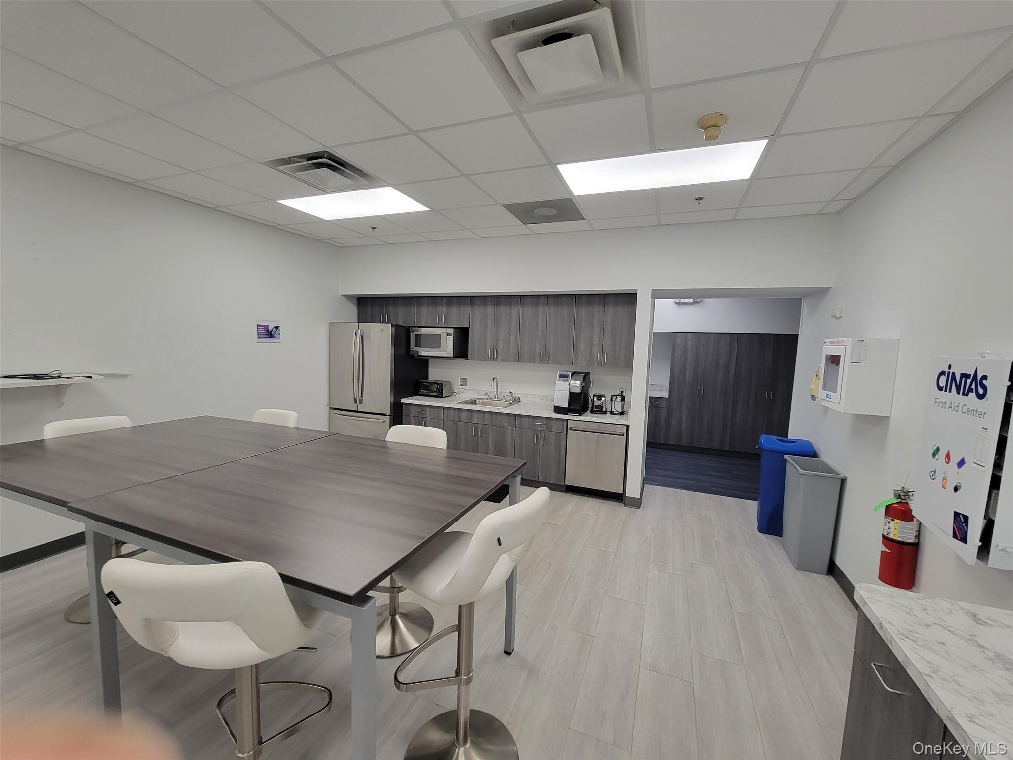 900 Corporate Boulevard Rte17k Property Photo 15
