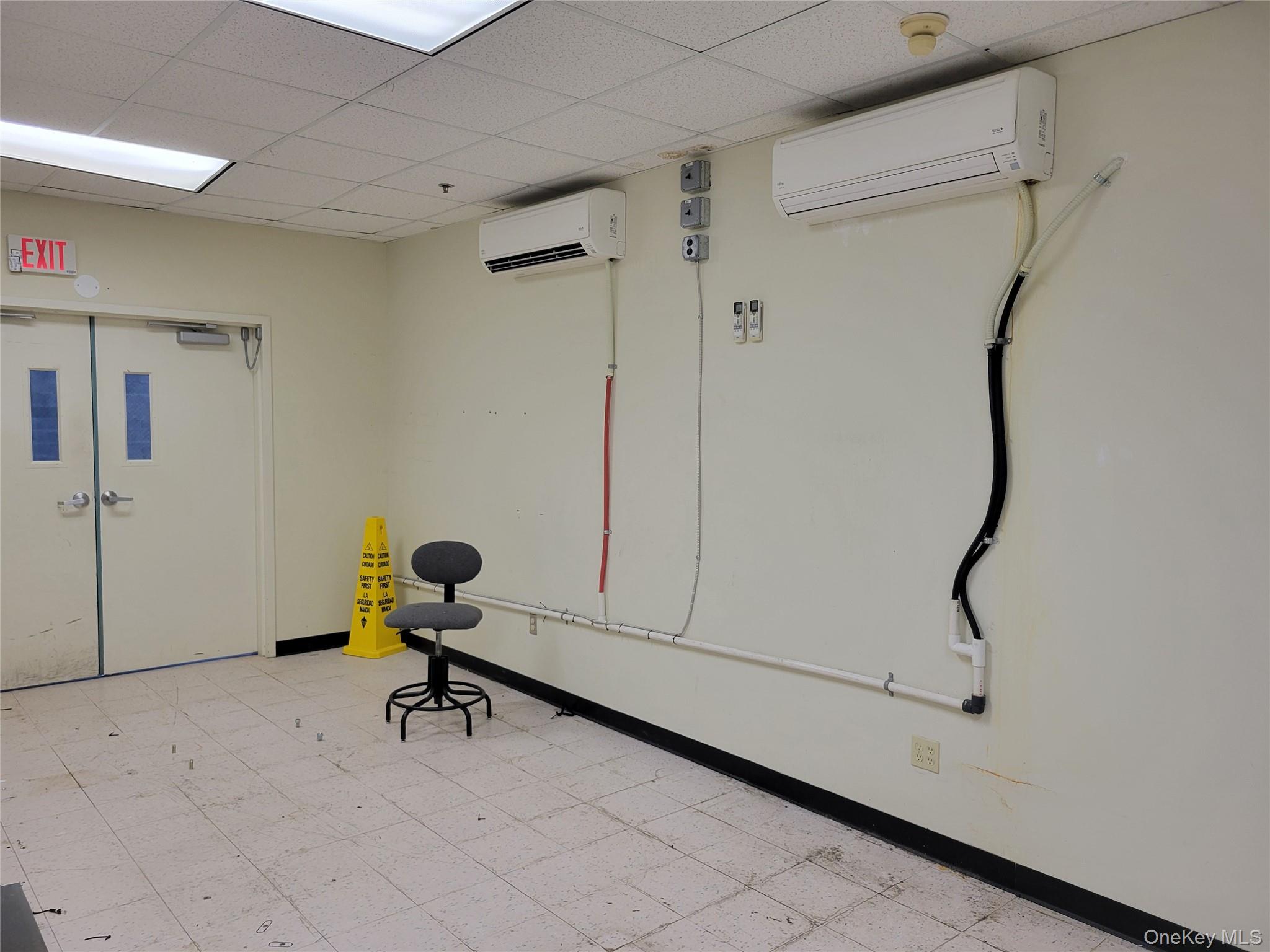 900 Corporate Boulevard Rte17k Property Photo 28