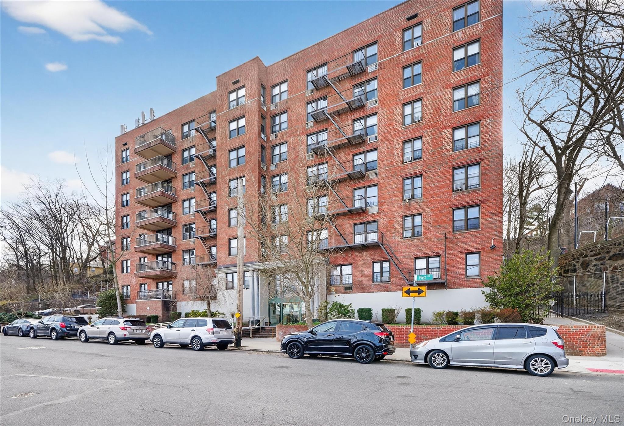 5235 Post Road 5a Property Photo 2