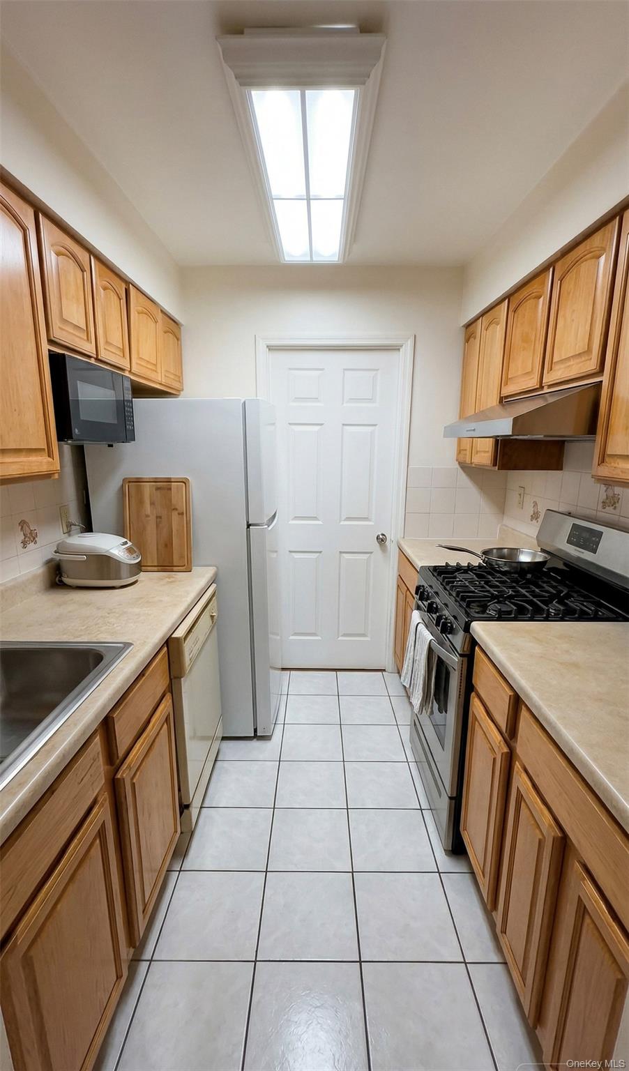 4107 Bowne Street 3f Property Photo 9