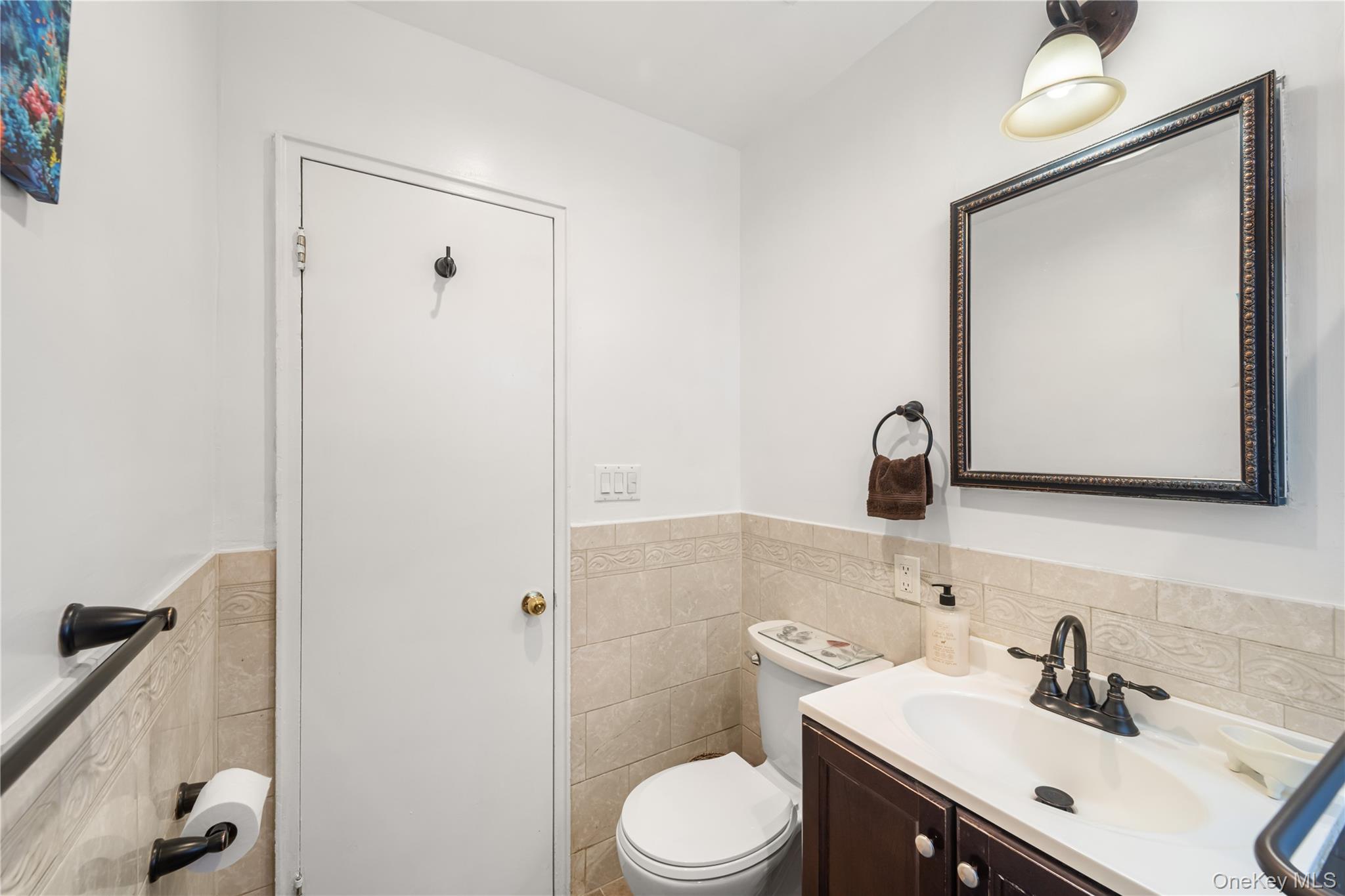 224-23 Manor Road B25-0 Property Photo 12