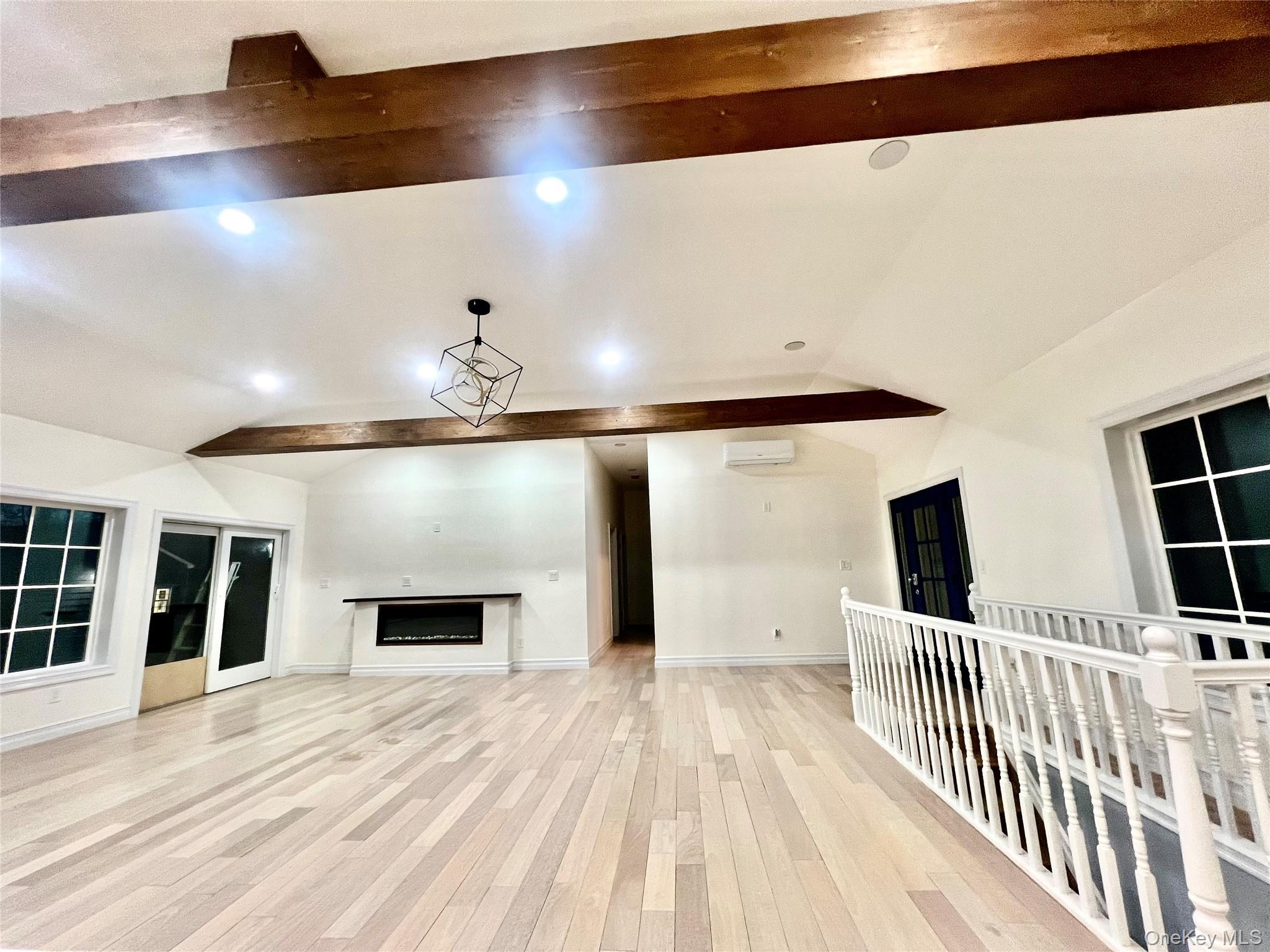 38 Railroad Avenue Property Photo 9