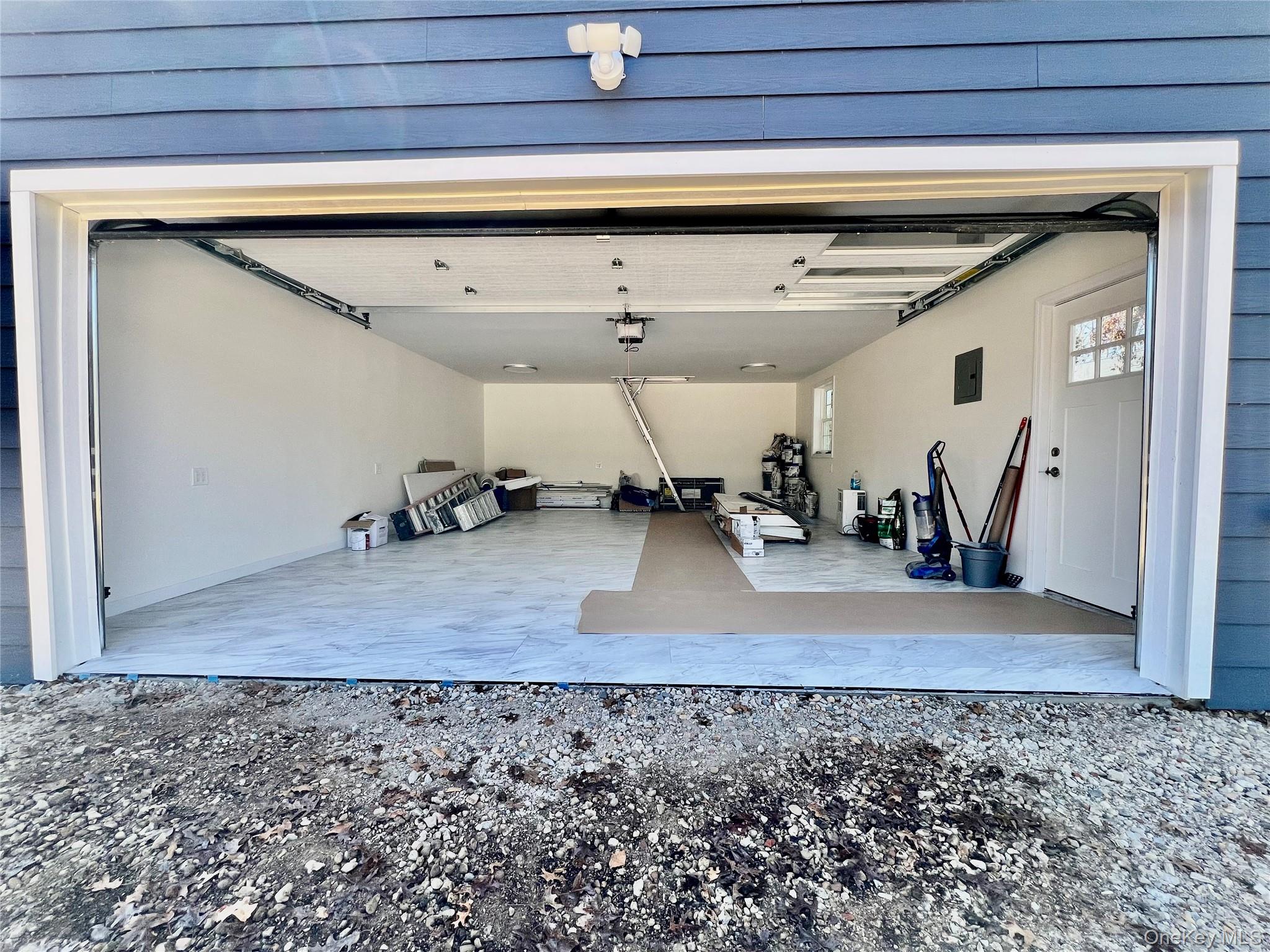 38 Railroad Avenue Property Photo 28