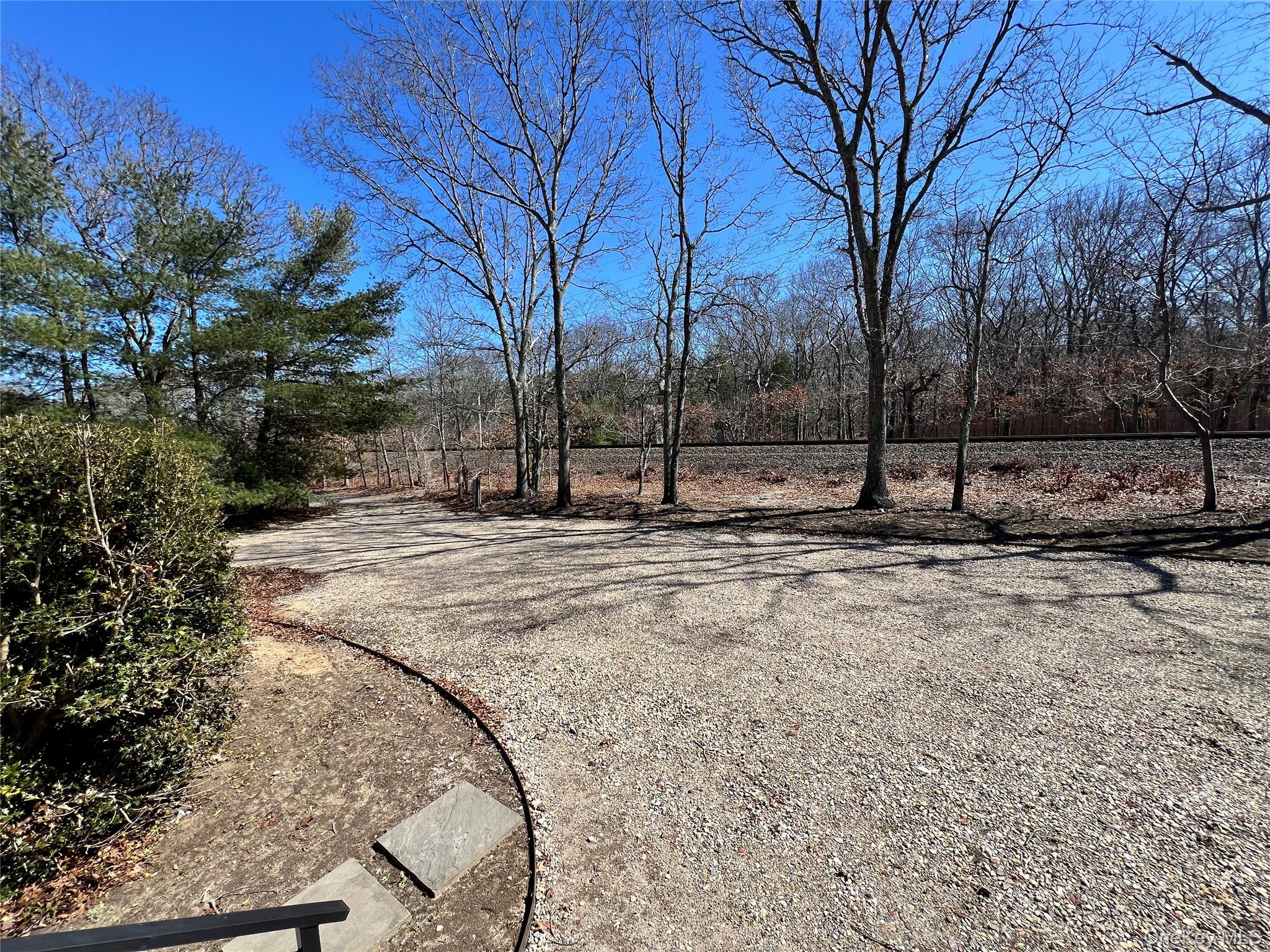 38 Railroad Avenue Property Photo 32