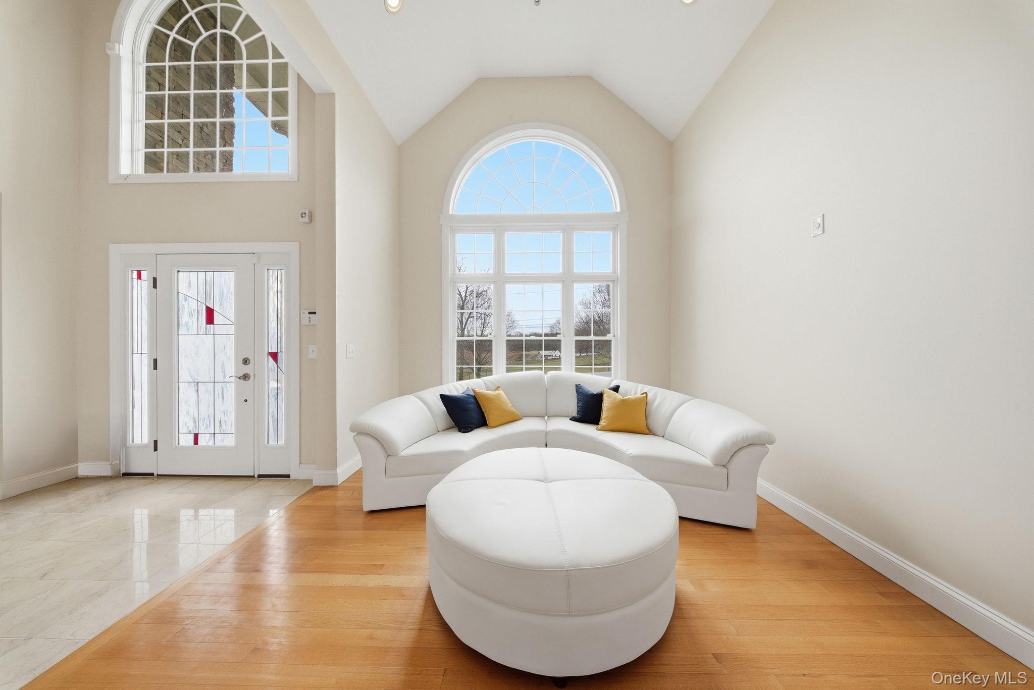 107 Breeze Hill Road Property Photo 2