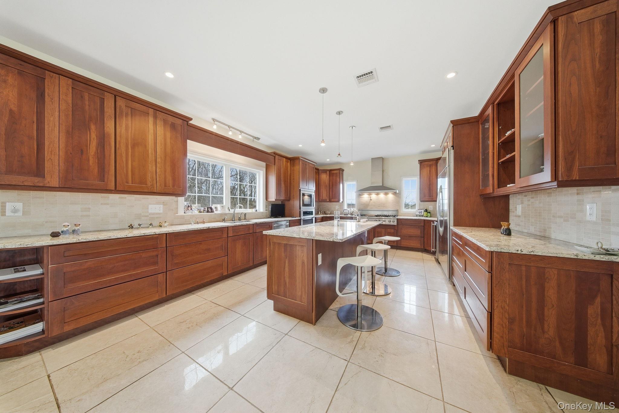107 Breeze Hill Road Property Photo 10