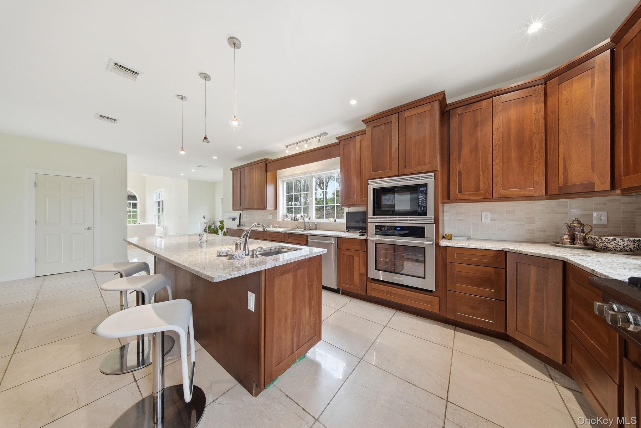 107 Breeze Hill Road Property Photo 14