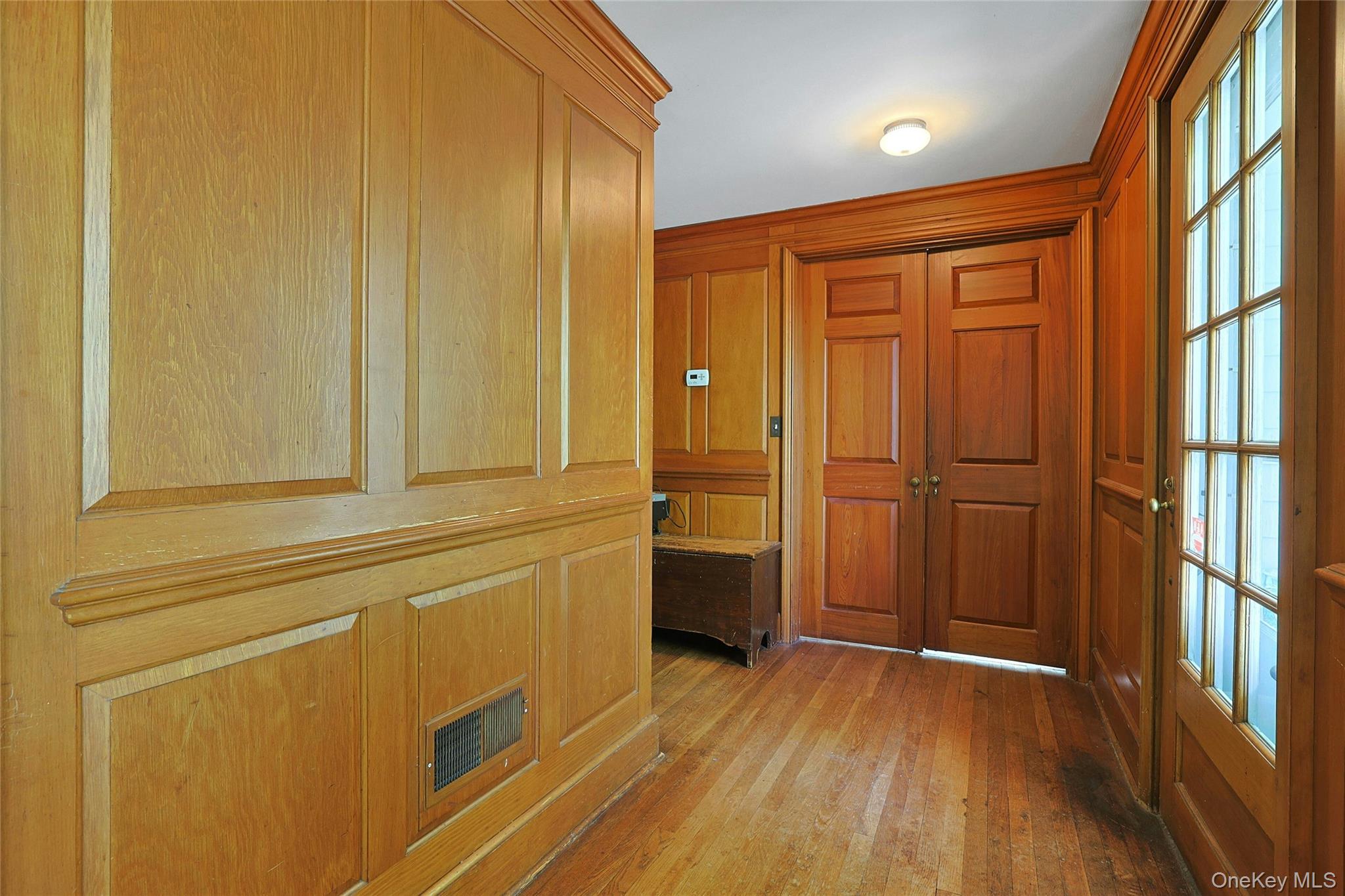 982 Bradley Parkway Property Photo 22