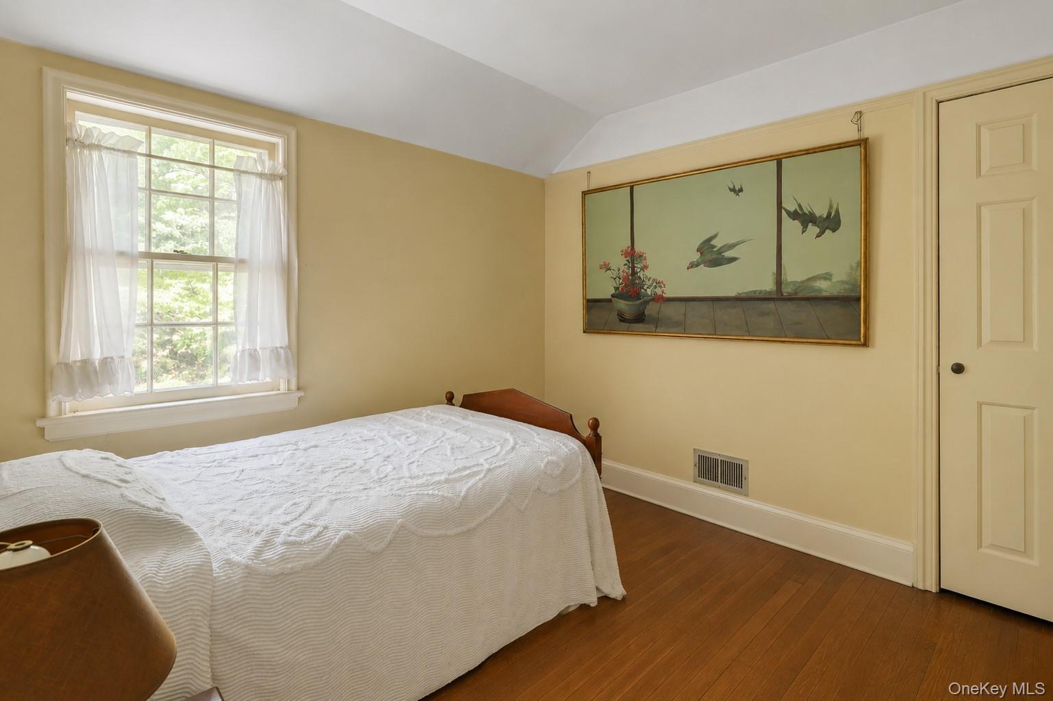982 Bradley Parkway Property Photo 28