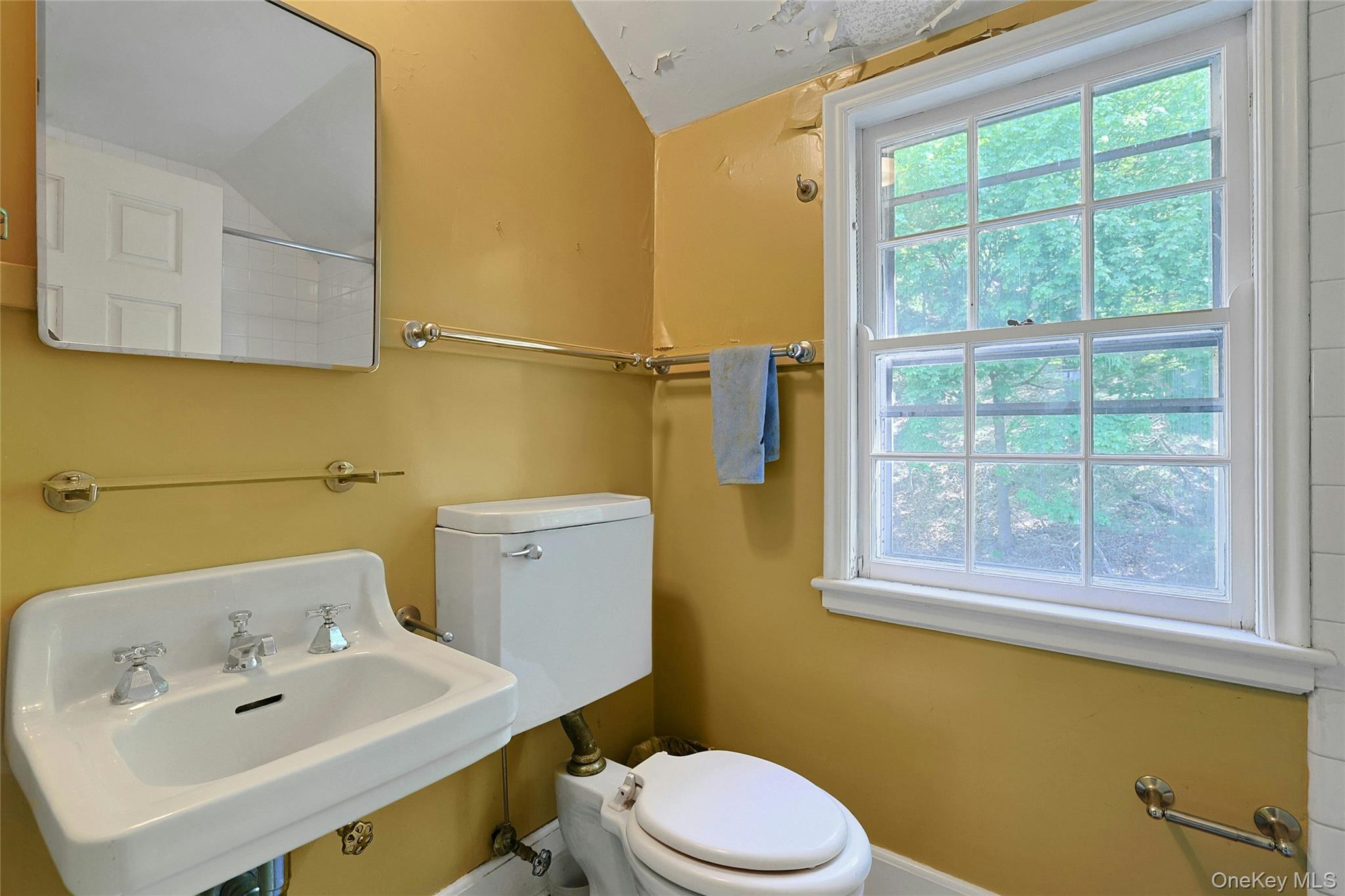 982 Bradley Parkway Property Photo 29