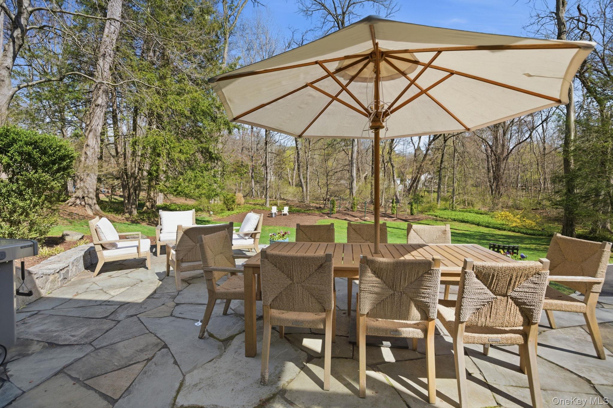 26 Meadow Lane Property Photo 5