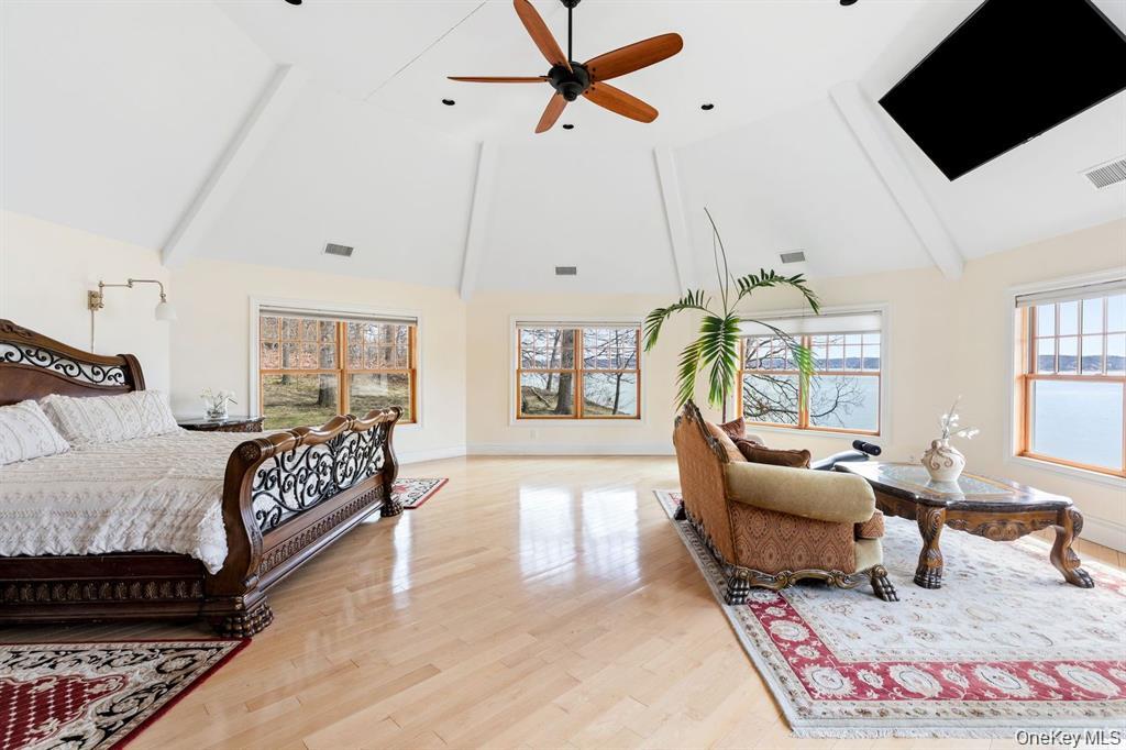 33 Beach Road Property Photo 19