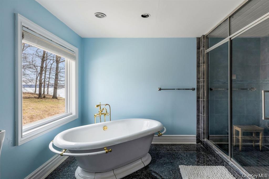 33 Beach Road Property Photo 23