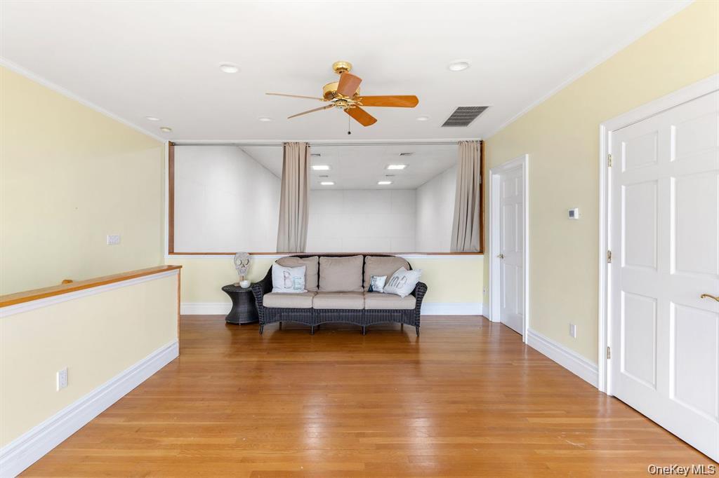 33 Beach Road Property Photo 42