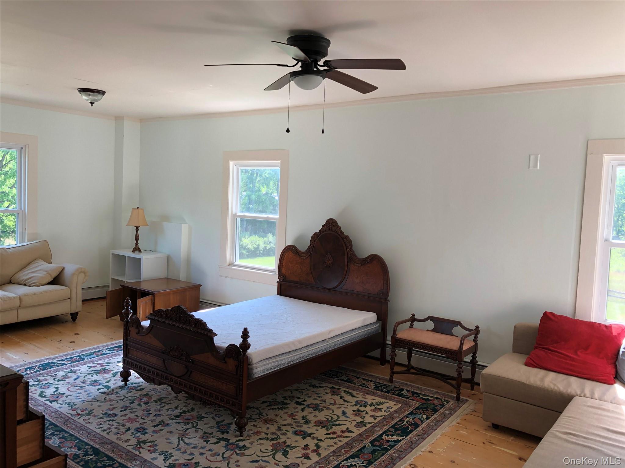 181 Huguenot Street Property Photo 6