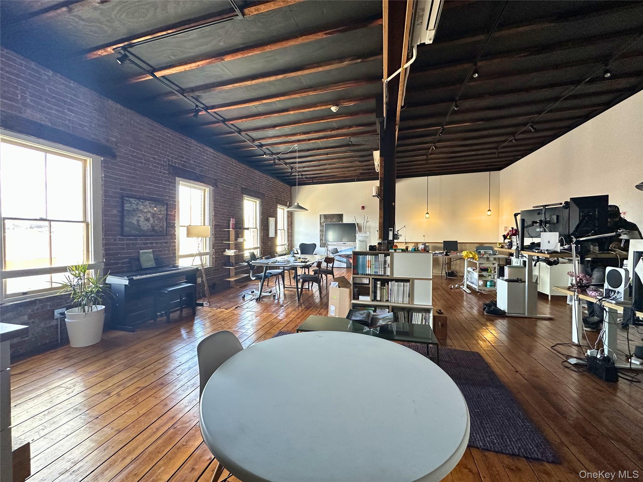240 Broadway Property Photo 1
