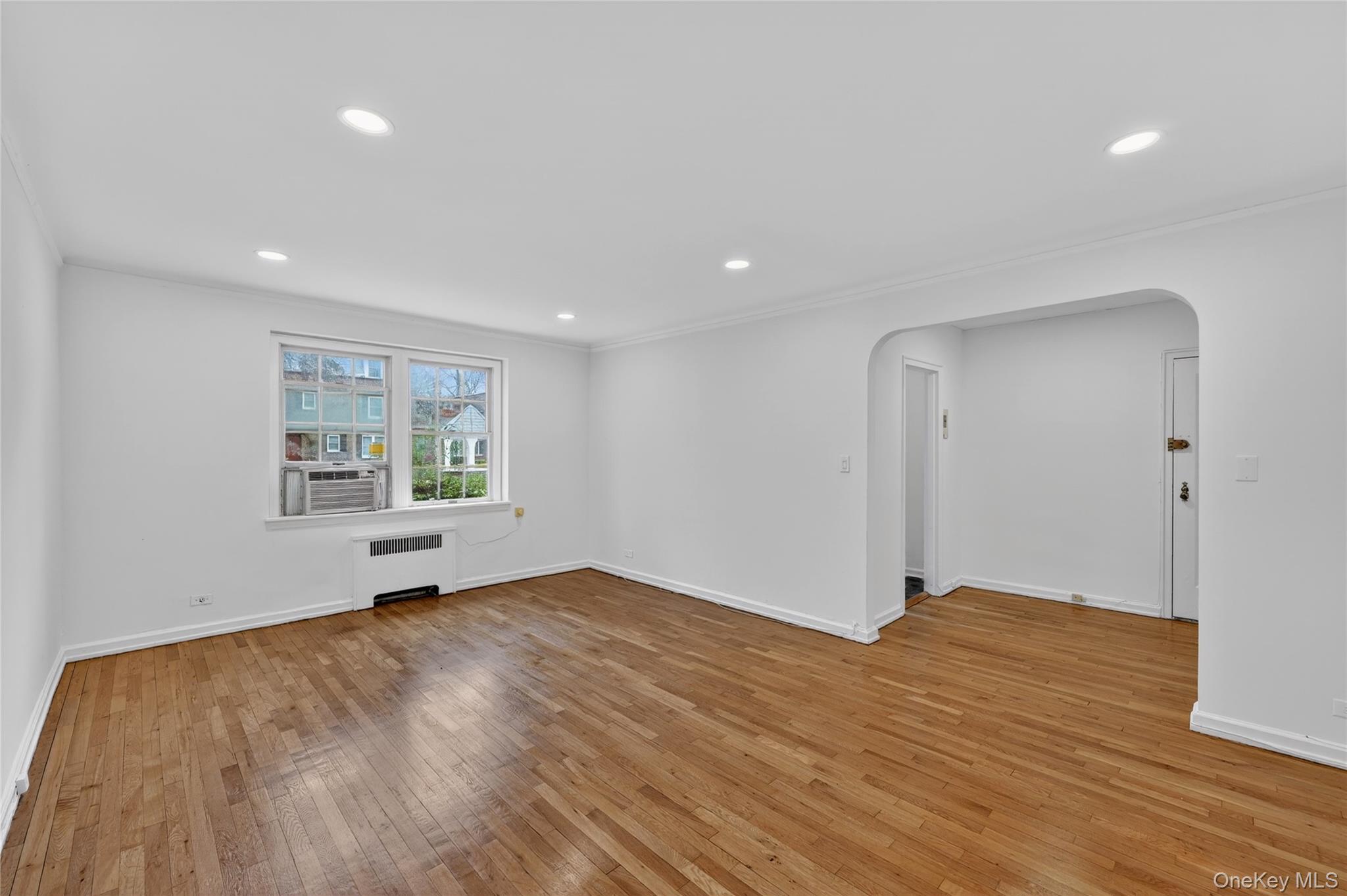 765 N Broadway 15b Property Photo 9