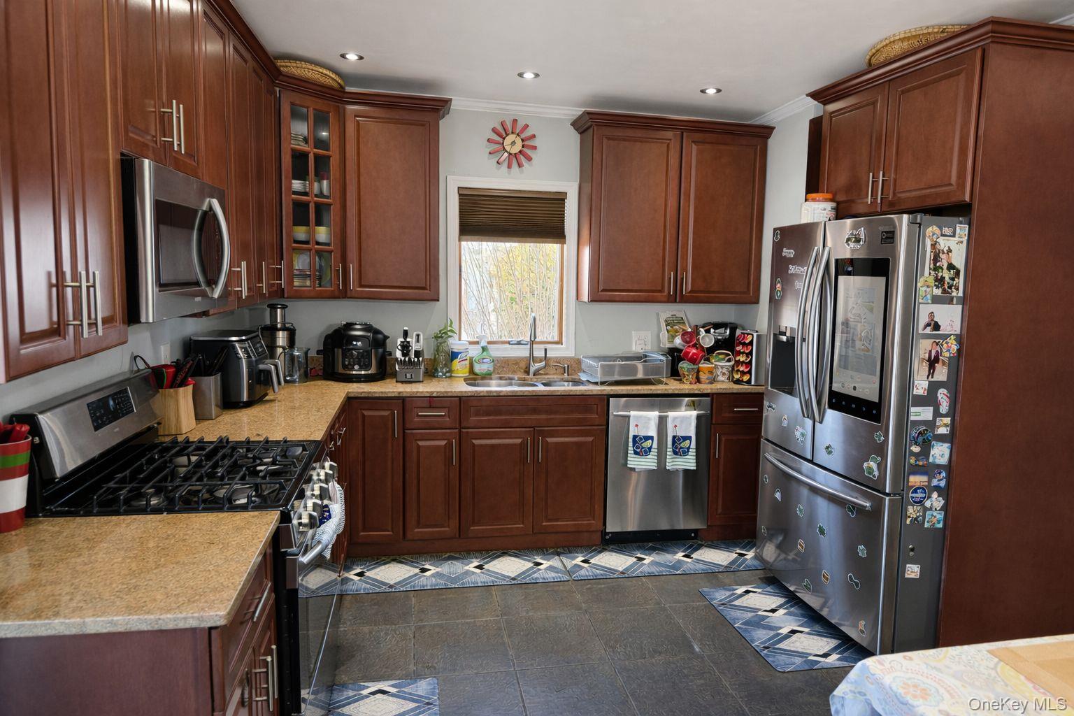 7 Meyer Avenue Property Photo 37
