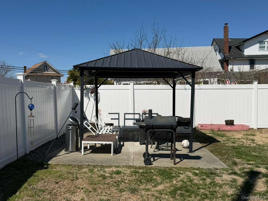 7 Meyer Avenue Property Photo 46