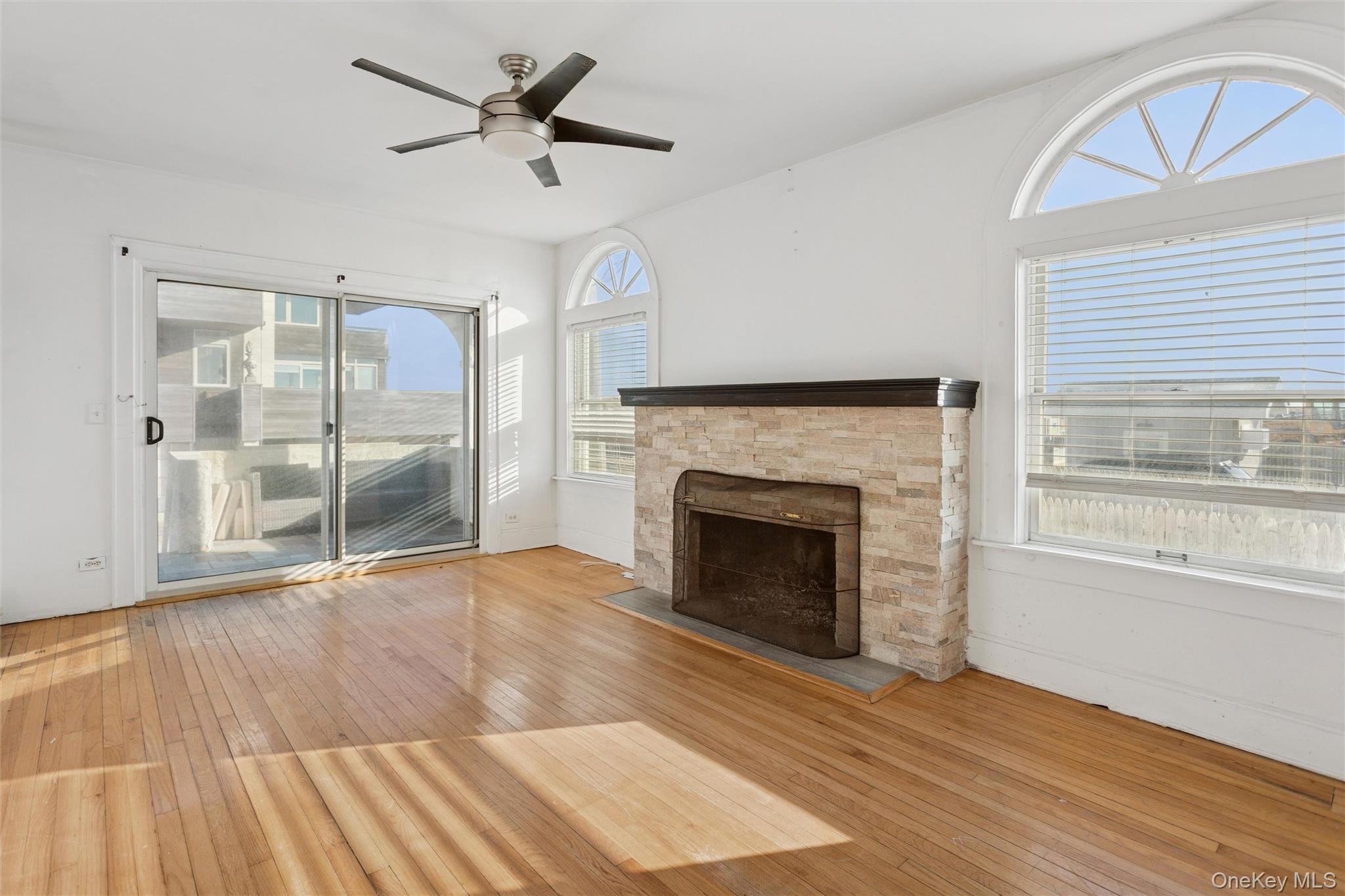 23 Troy Avenue 1st Fl Property Photo 2