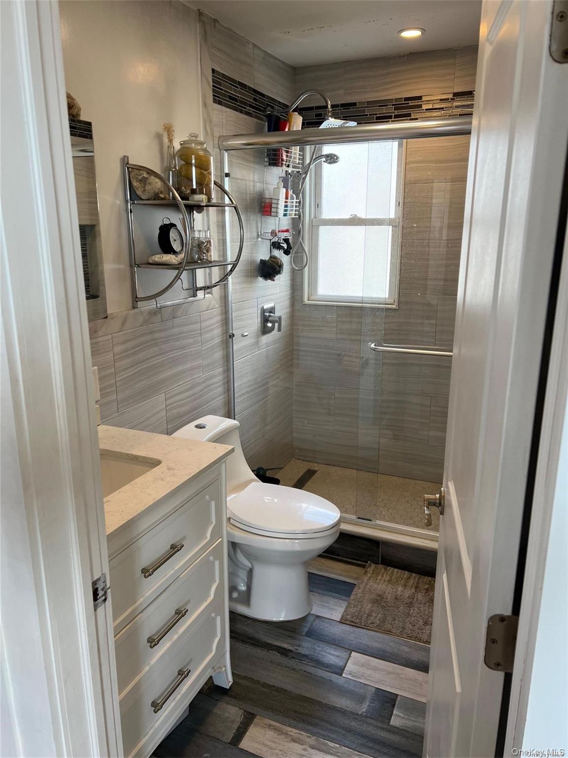 23 Troy Avenue 1st Fl Property Photo 9