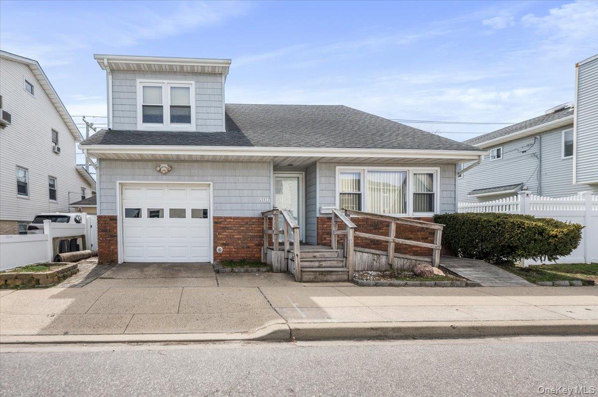 806 E Chester Street Property Photo 1