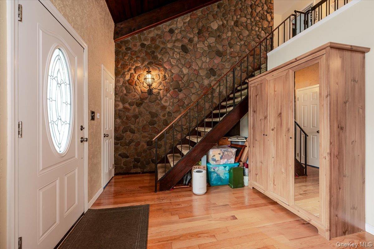 806 E Chester Street Property Photo 3