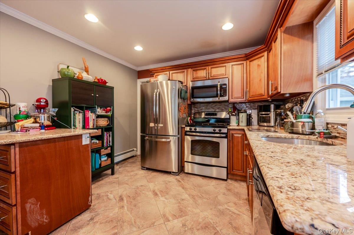 806 E Chester Street Property Photo 7