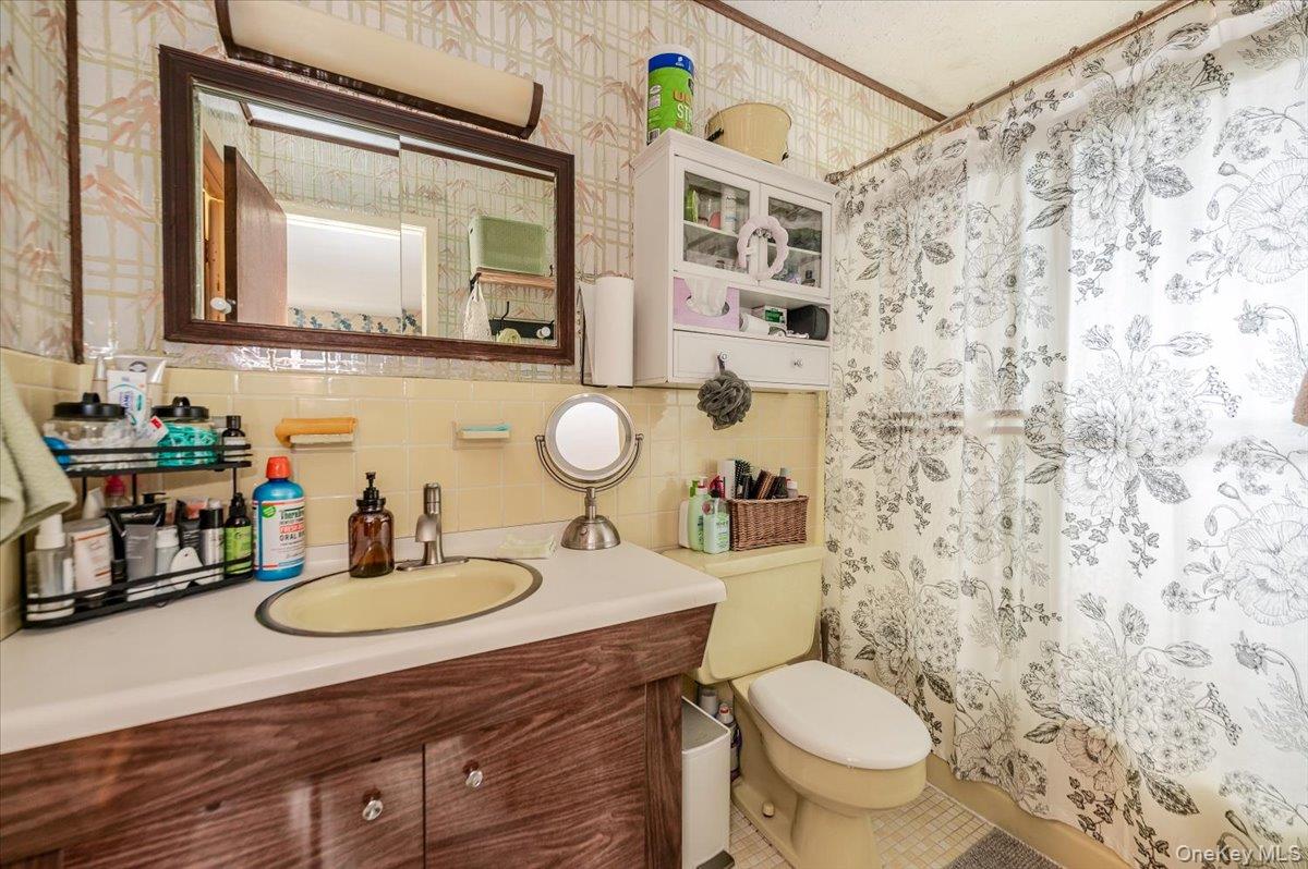 806 E Chester Street Property Photo 13