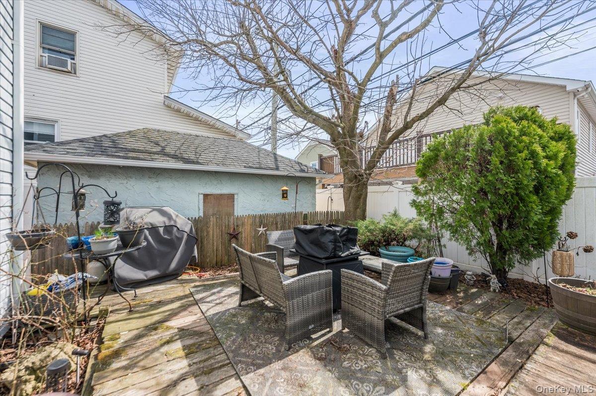 806 E Chester Street Property Photo 20