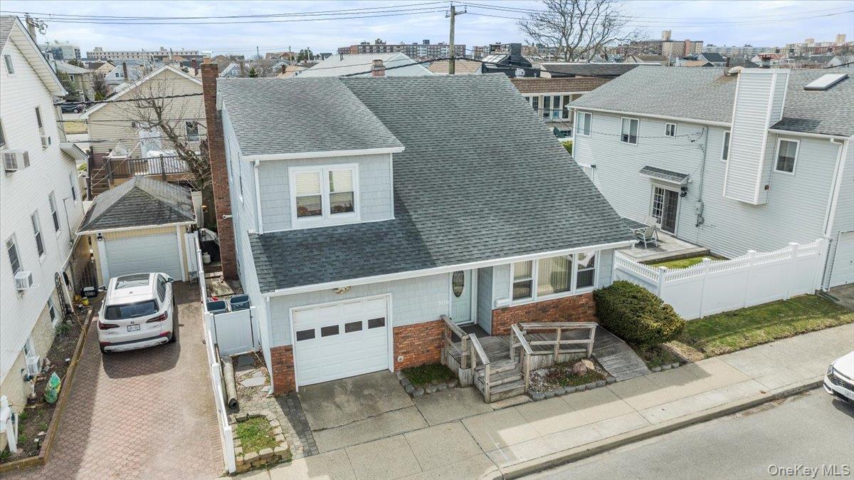 806 E Chester Street Property Photo 24