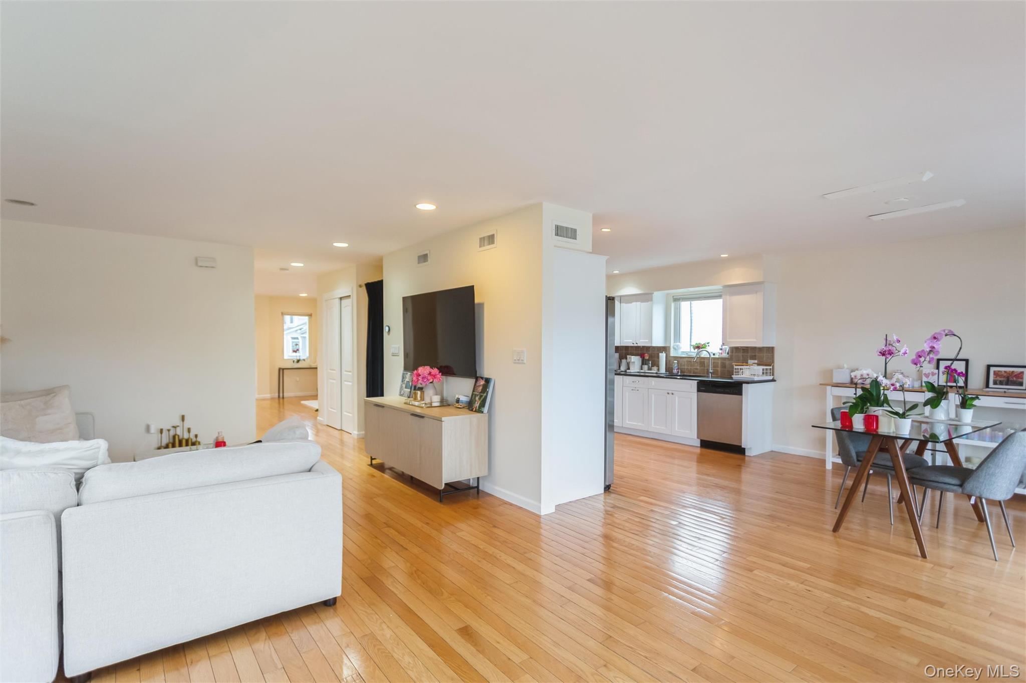 271 Arthur Street Property Photo 14