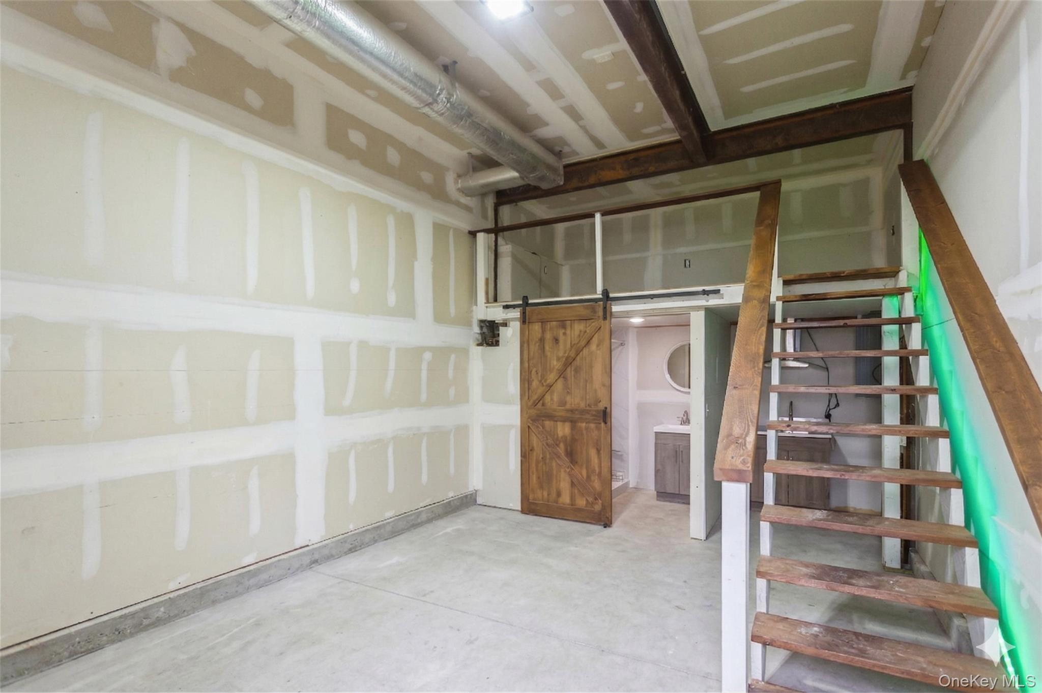 271 Arthur Street Property Photo 32