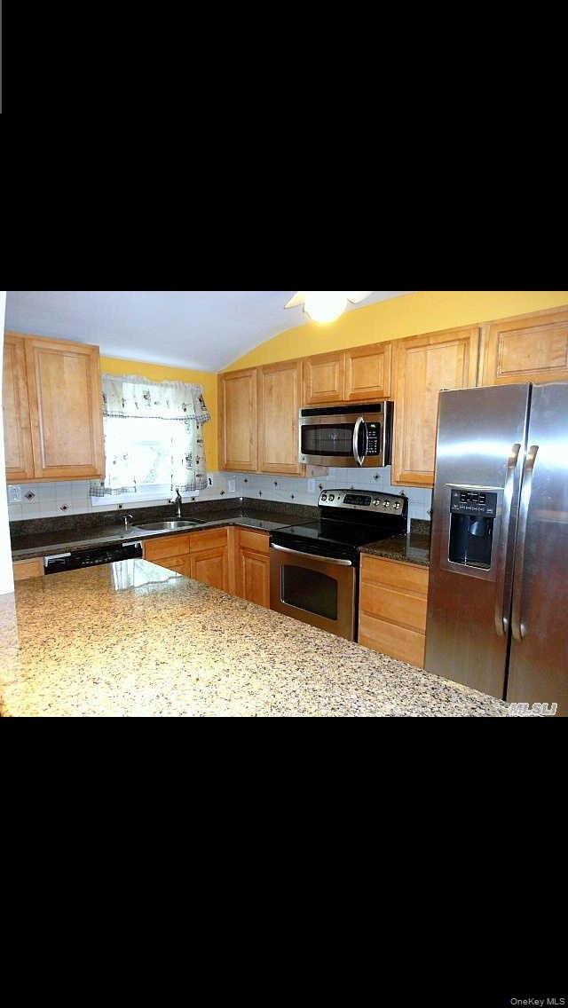 91 Putnam Avenue Property Photo 12