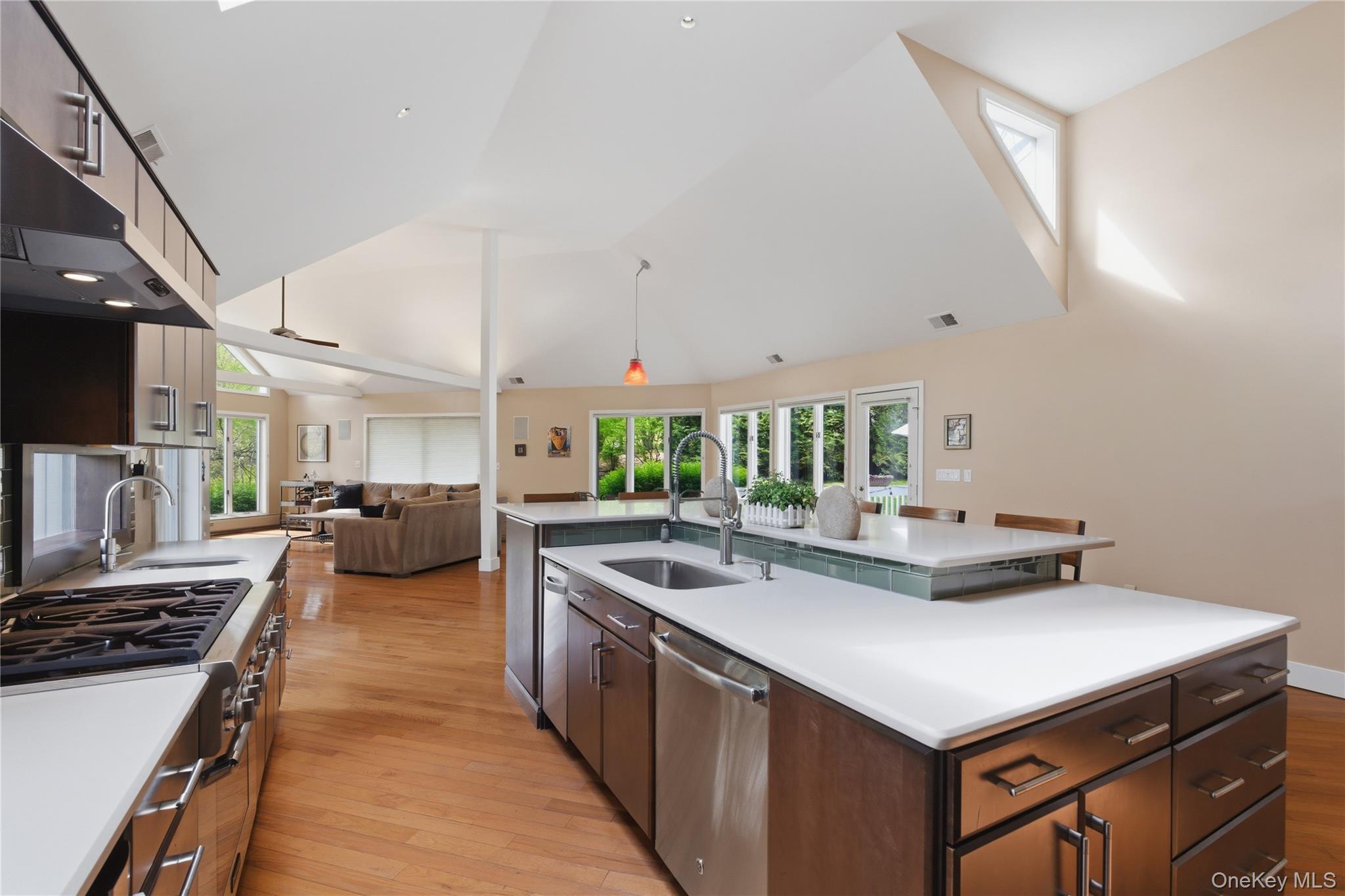 13 Zeck Court Property Photo 7