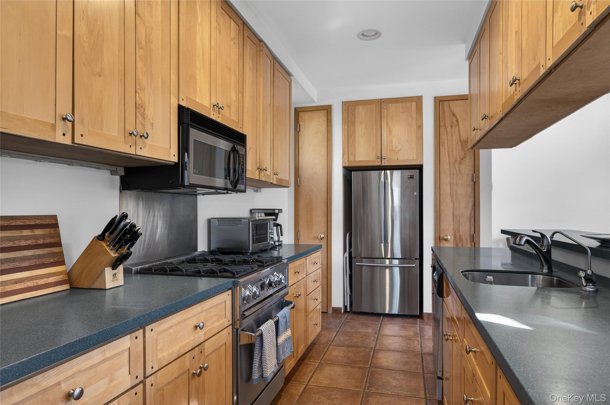 428 Harbor Road C Property Photo 10
