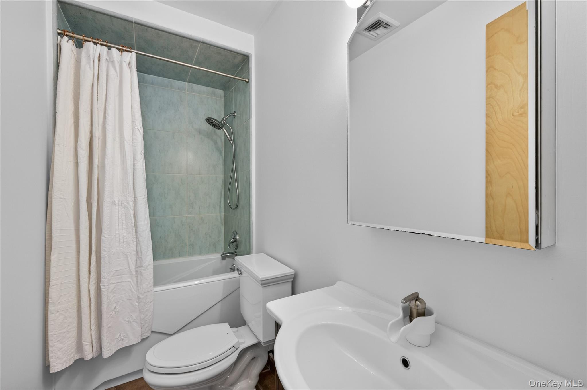 428 Harbor Road C Property Photo 21