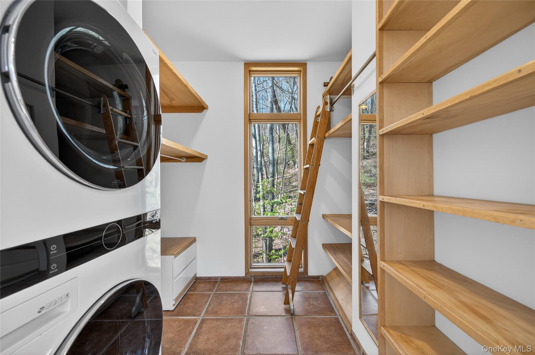 428 Harbor Road C Property Photo 24