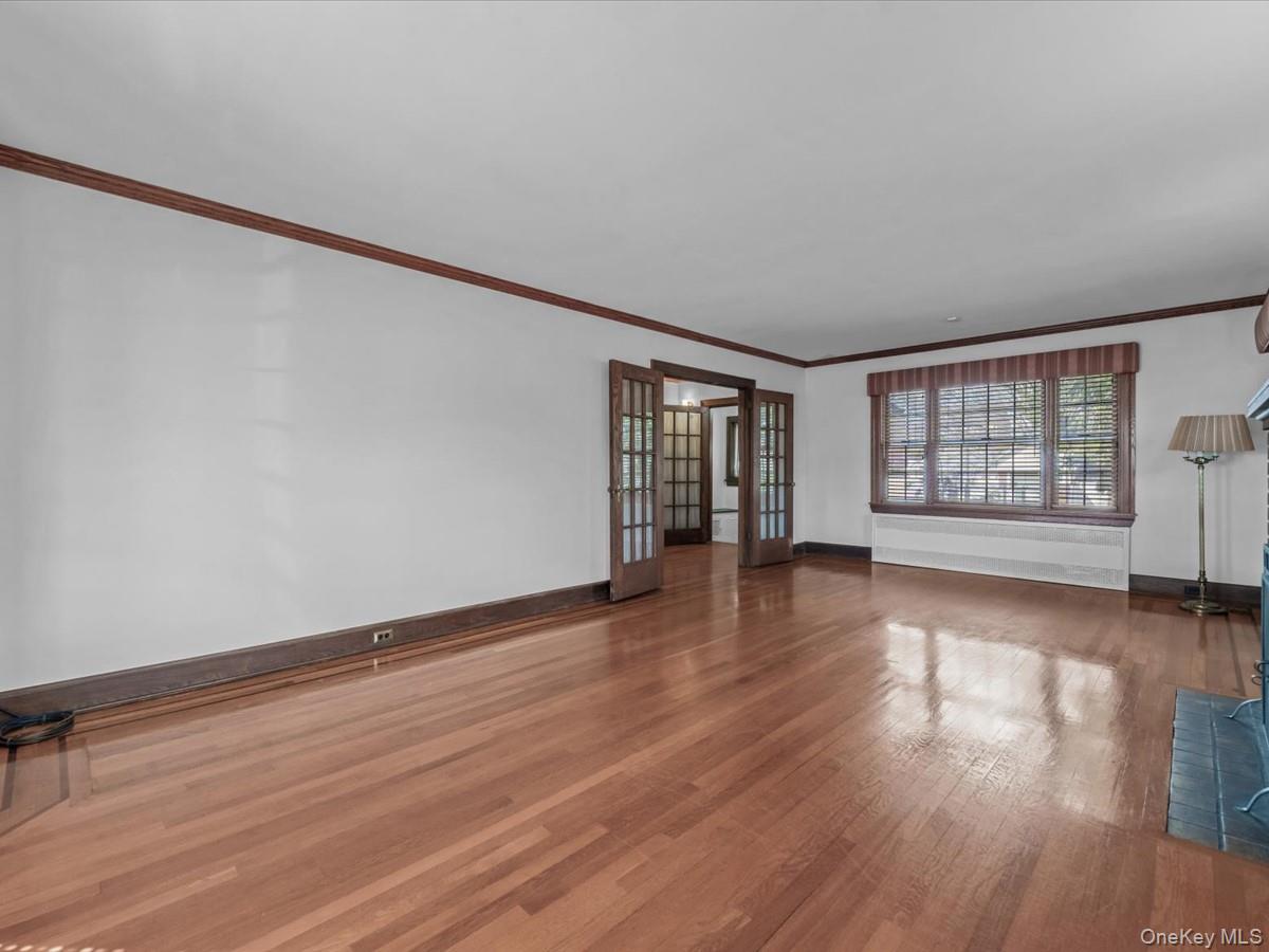 2807 157th Street Property Photo 7