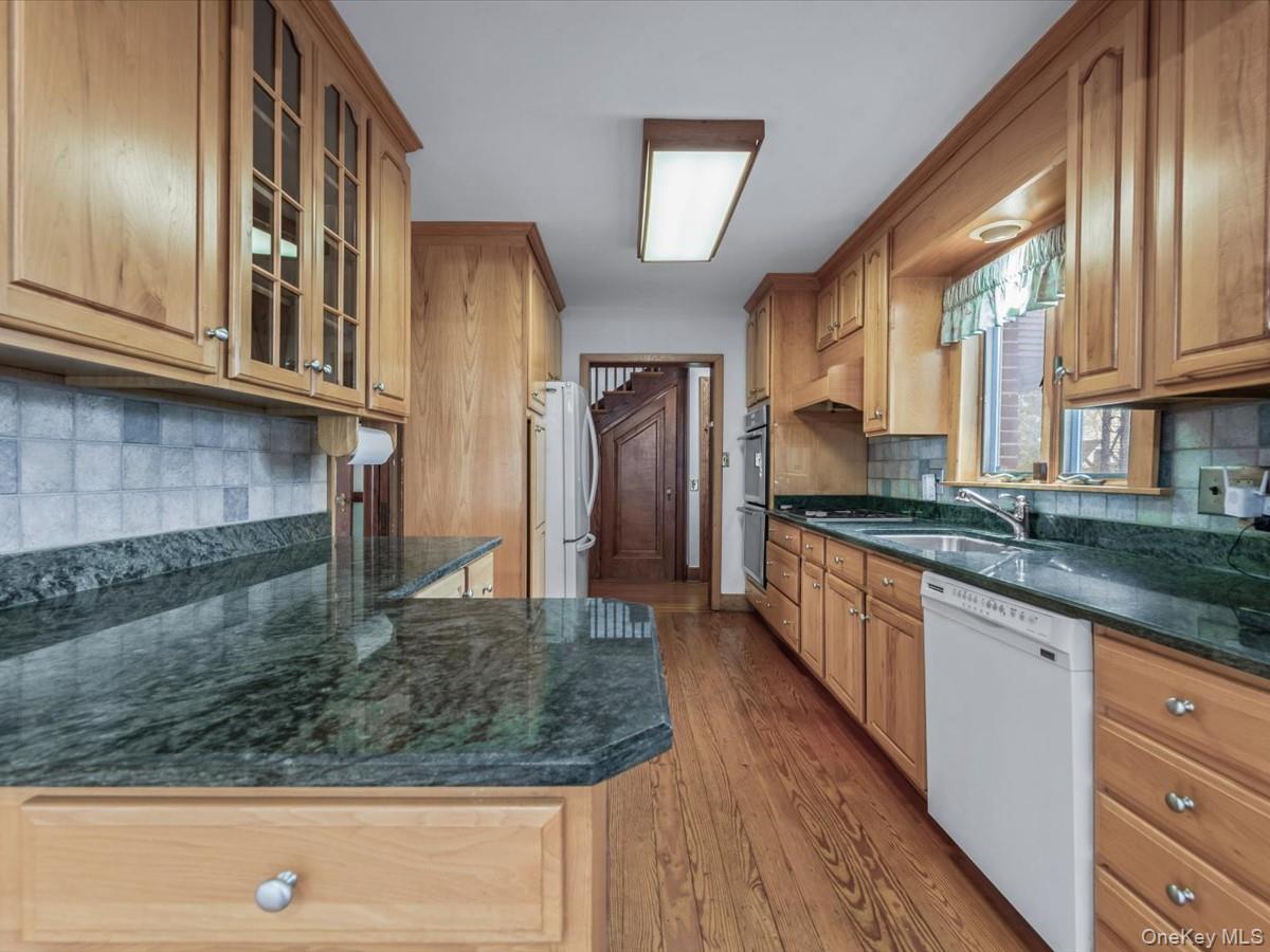 2807 157th Street Property Photo 13
