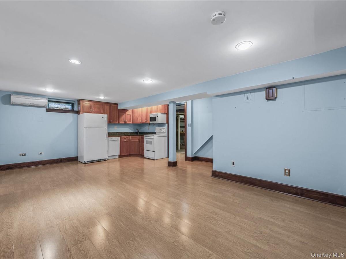 2807 157th Street Property Photo 32