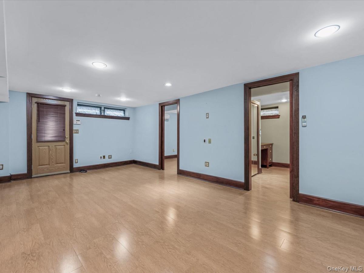 2807 157th Street Property Photo 33