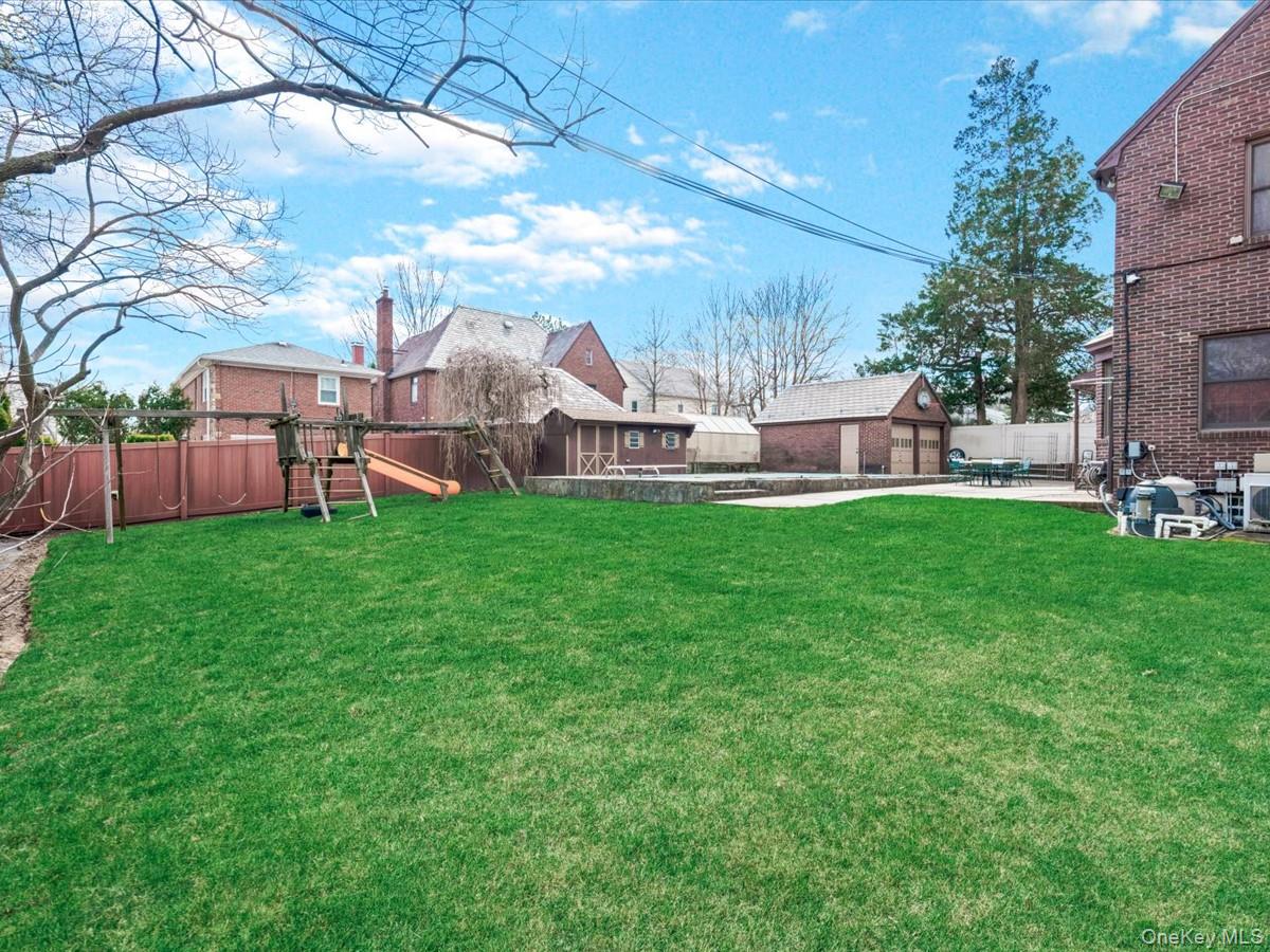 2807 157th Street Property Photo 36