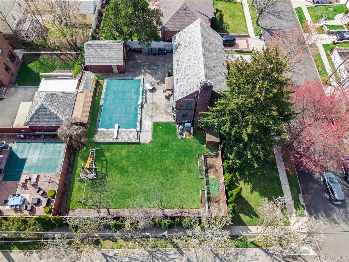 2807 157th Street Property Photo 40